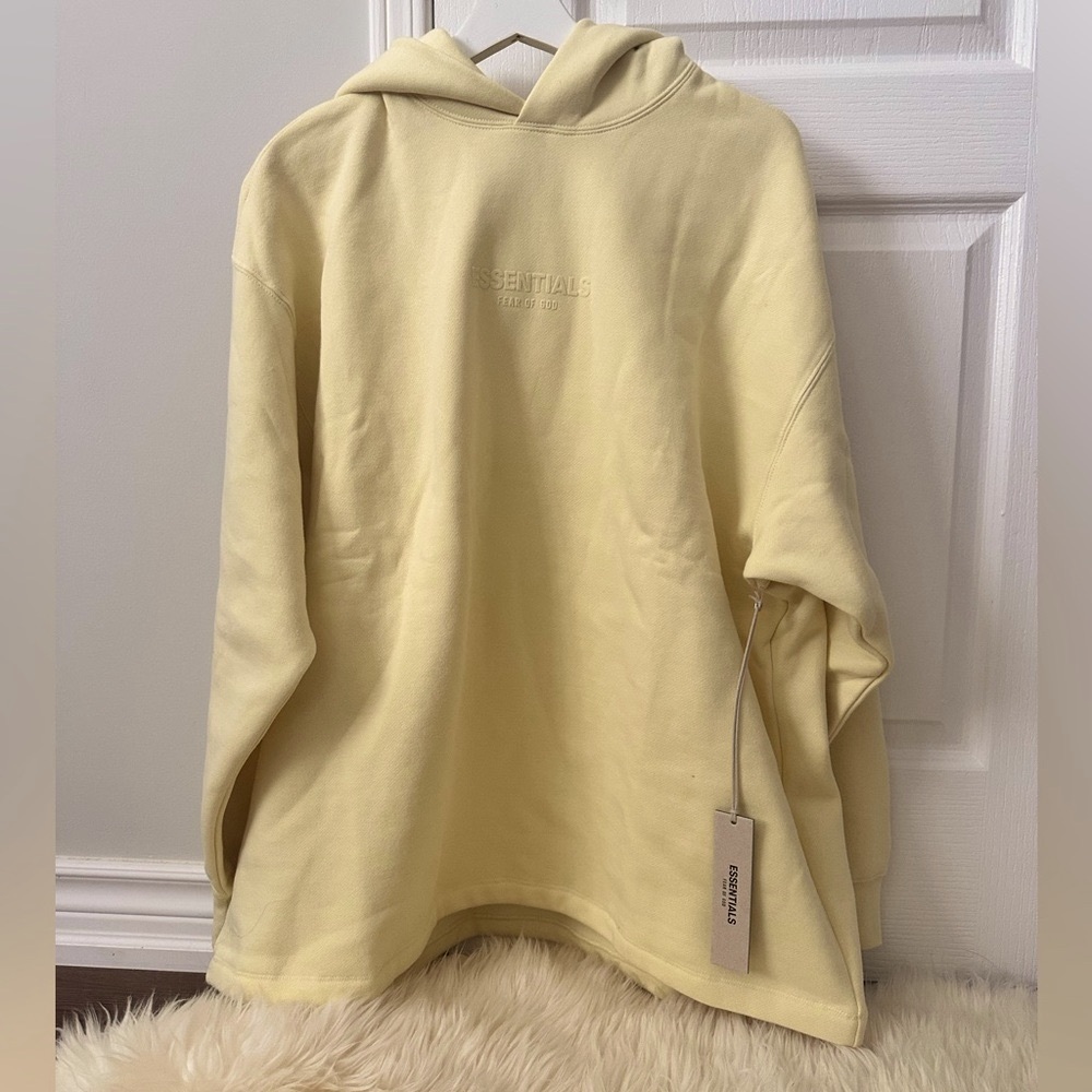 Essentials Sweatshirt - Picture 6 of 6